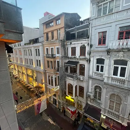 One Bedroom Middle Of Istiklal Street Apartment *