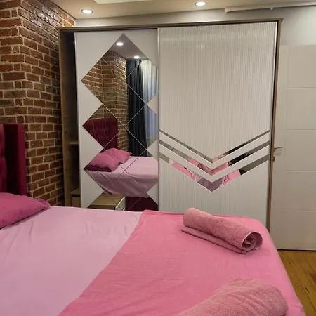 Apartment One Bedroom Middle Of Istiklal Street *